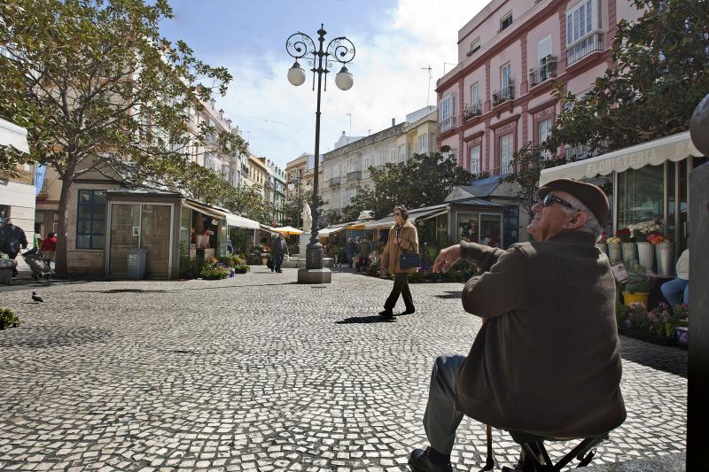 Turismo - Ayuntamiento de Cádiz | Plaza de las Flores y Edificio de Correos Turismo - Ayuntamiento de Cádiz | Plaza de las Flores y Edificio de Correos